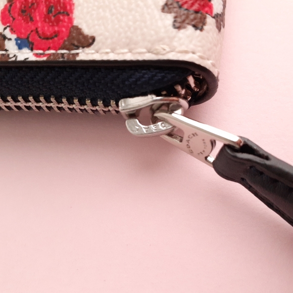 COACH 57649 Tea Rose Floral Flower Leather Wallet - Picture 5 of 8